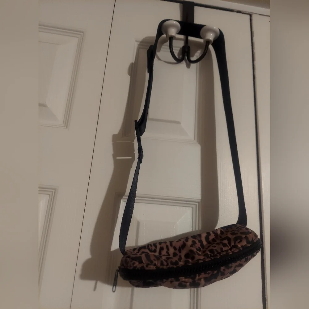 Leopard Fanny - Picture 3 of 3
